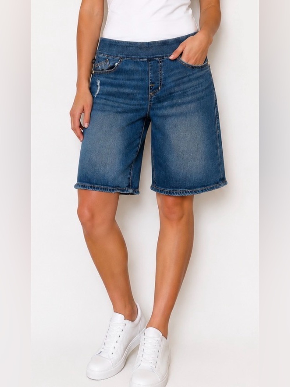 Rock & Republic Shorts Fever Pull On Denim Bermuda 10 Rx Stretchy Slimming Long